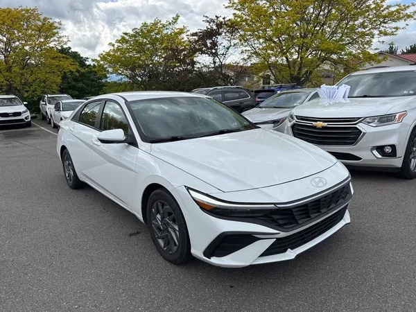 2024 Hyundai Elantra