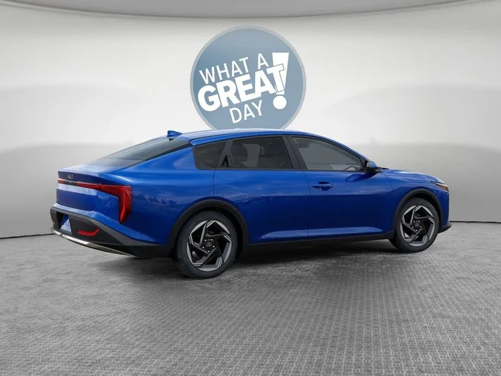 2025 Kia K4 - view 6