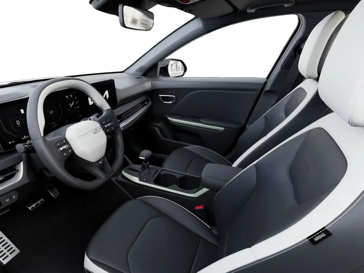 2026 Kia K4 - view 17