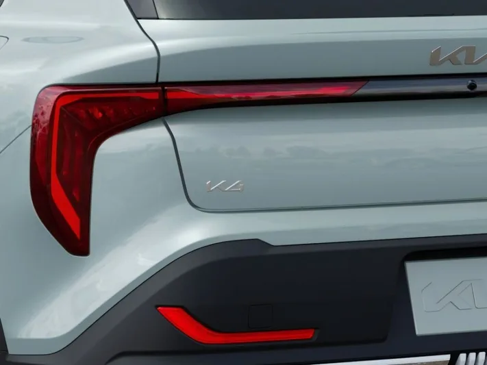 2026 Kia K4 - view 11