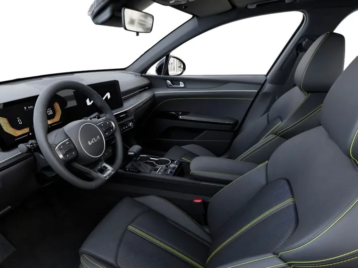 2026 Kia K5 - view 17