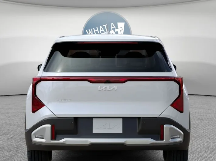 2027 Kia Seltos - view 13
