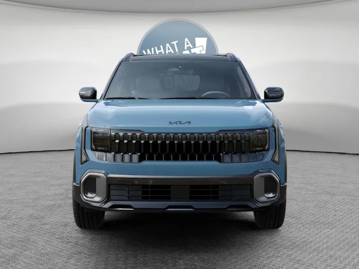 2027 Kia Seltos - view 2