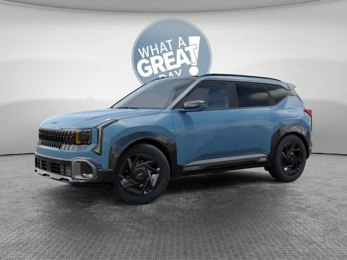 2027 Kia Seltos - view 3