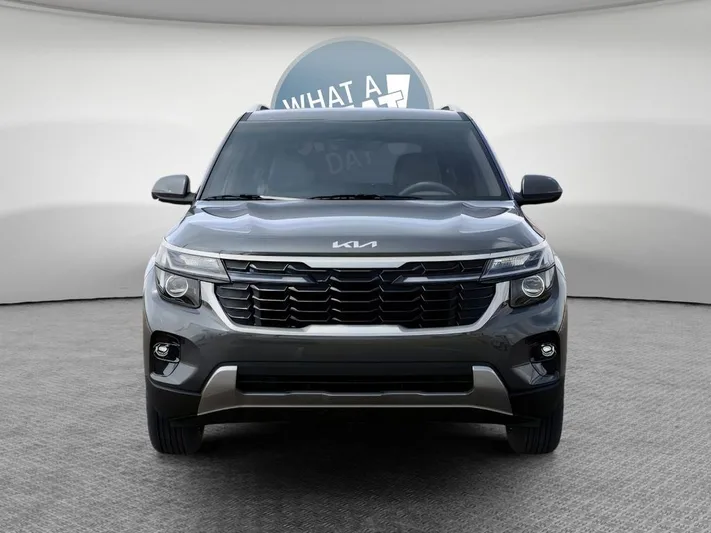 2026 Kia Seltos - view 2