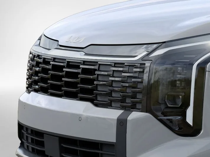 2026 Kia Sportage - view 11