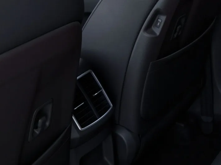2026 Kia Sportage - view 25
