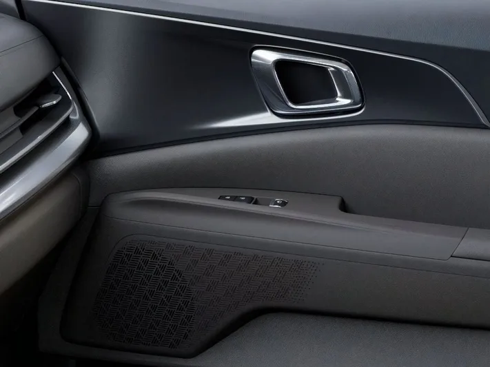 2027 Kia Carnival - view 25