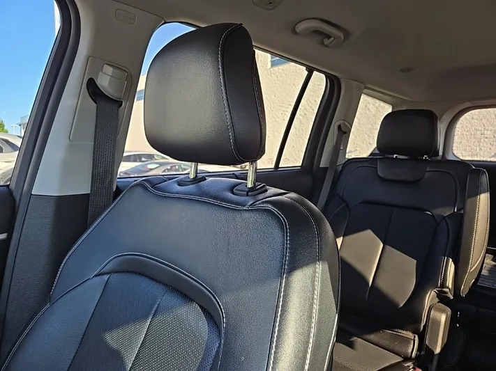 2023 Jeep Grand - view 22