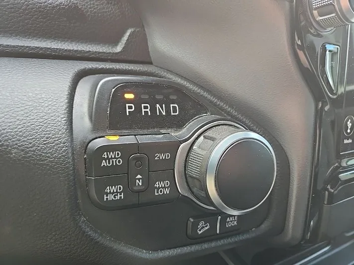 2021 RAM 1500 - view 23