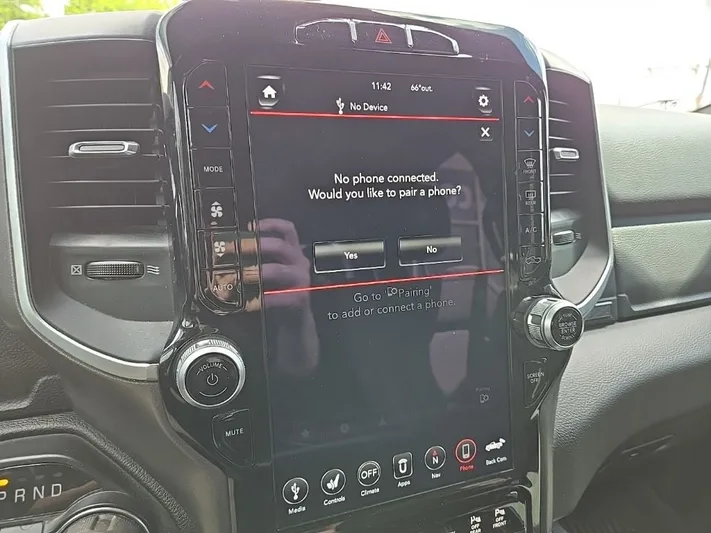 2021 RAM 1500 - view 24