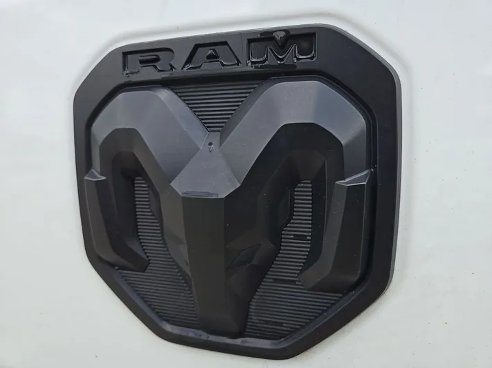 2021 RAM 1500 - view 5