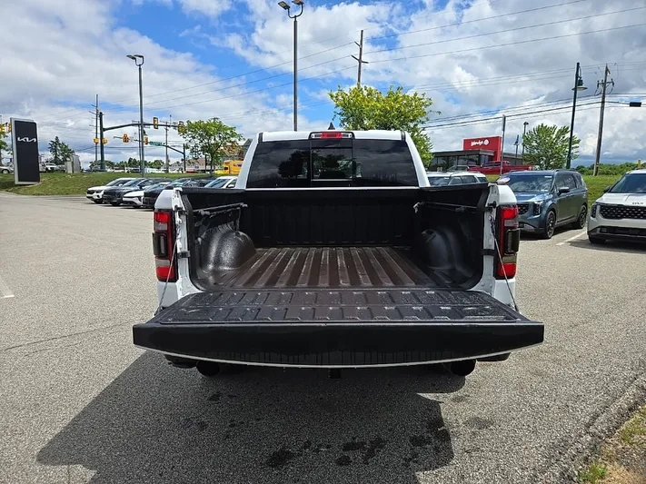 2021 RAM 1500 - view 9