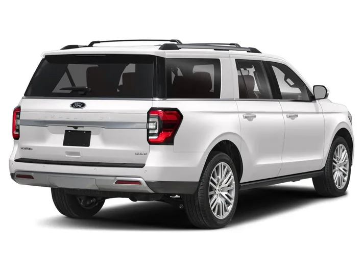 2022 Ford Expedition - view 2