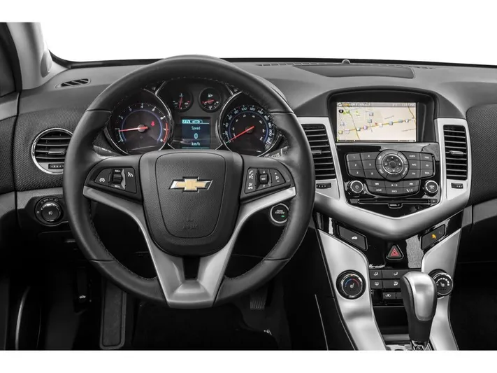 2015 Chevrolet Cruze - view 4