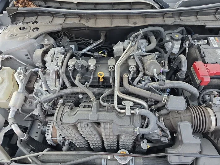 2023 Nissan Altima - view 25