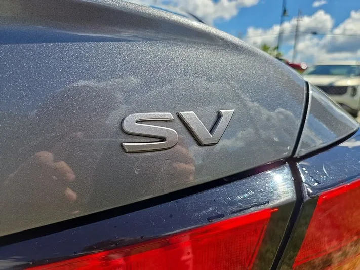 2024 Nissan Altima - view 4