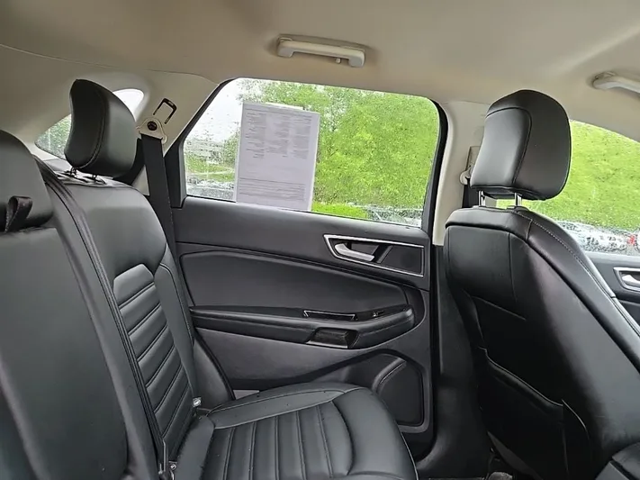 2020 Ford Edge - view 35