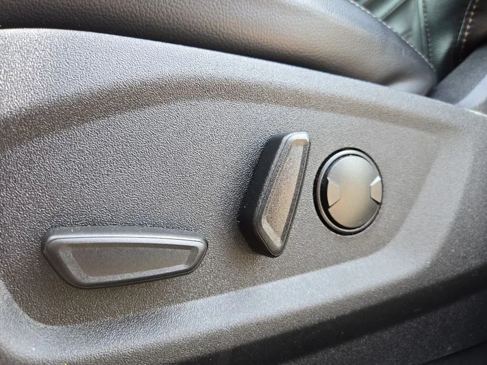 2024 Ford Edge - view 30