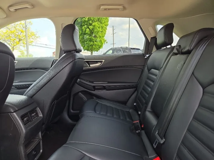 2024 Ford Edge - view 32