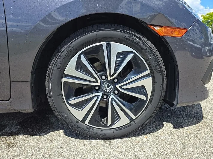 2016 Honda Civic - view 12