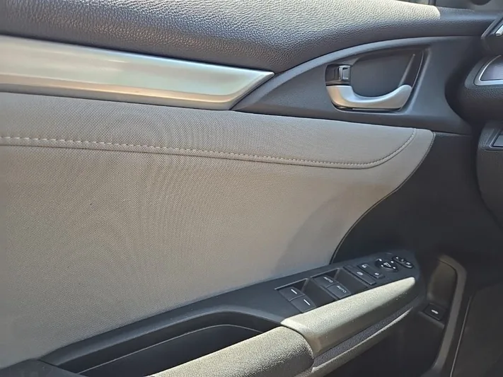 2016 Honda Civic - view 20