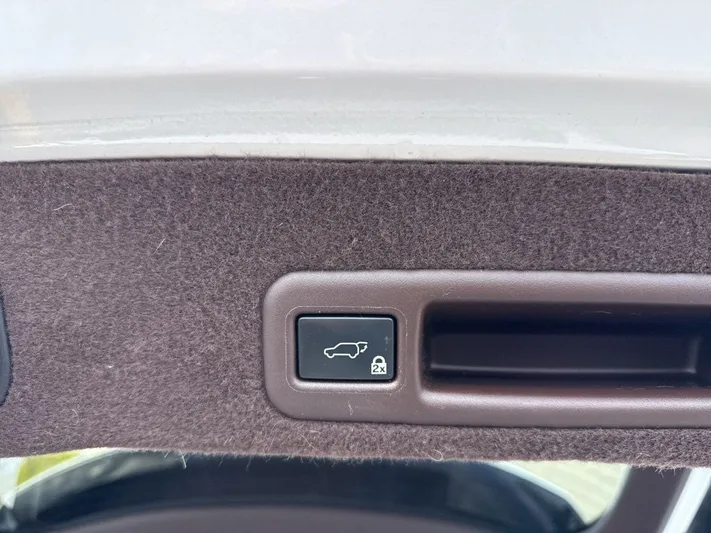 2017 Lexus RX - view 43