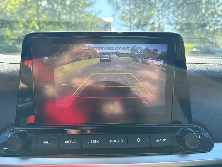 2023 Kia Forte - view 7
