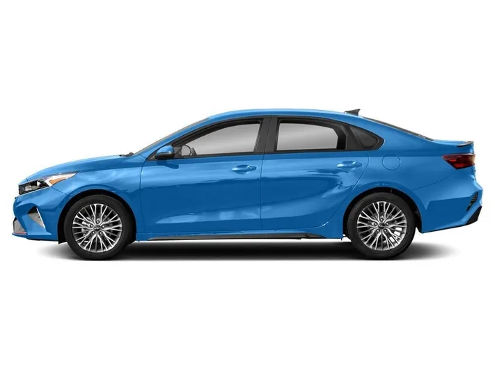 2023 Kia Forte - view 3