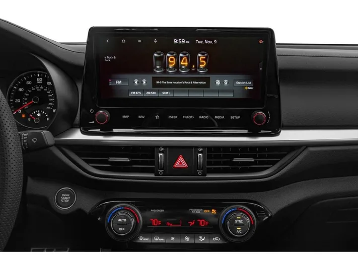 2023 Kia Forte - view 7