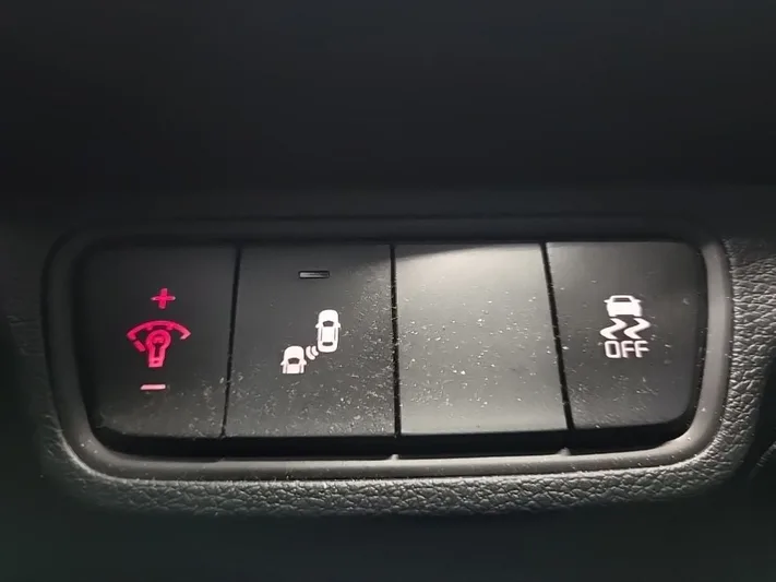 2024 Kia Forte - view 23