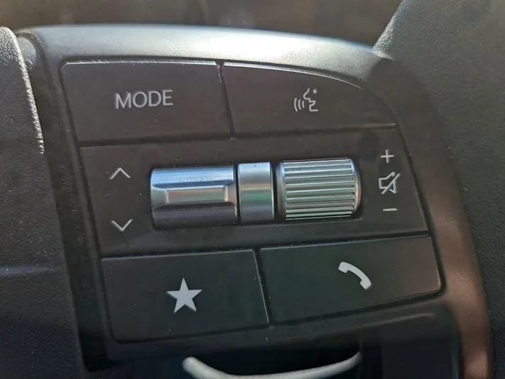 2025 Kia K4 - view 17