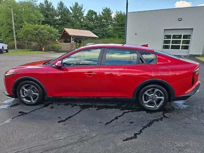 2025 Kia K4 - view 9