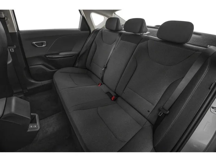 2025 Kia K4 - view 23