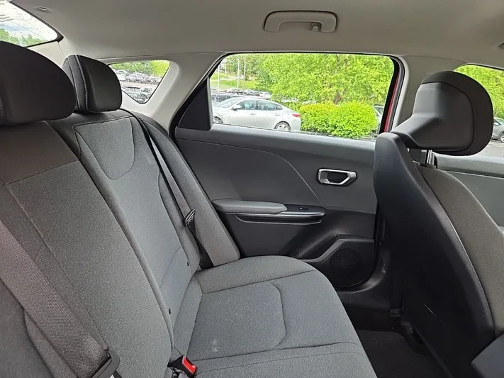 2025 Kia K4 - view 33