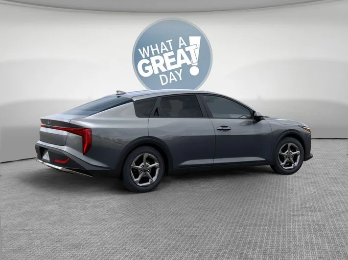 2026 Kia K4 - view 6