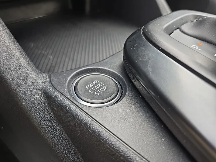 2025 Kia K4 - view 12