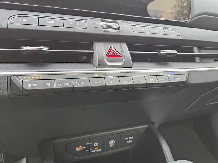 2025 Kia K4 - view 25
