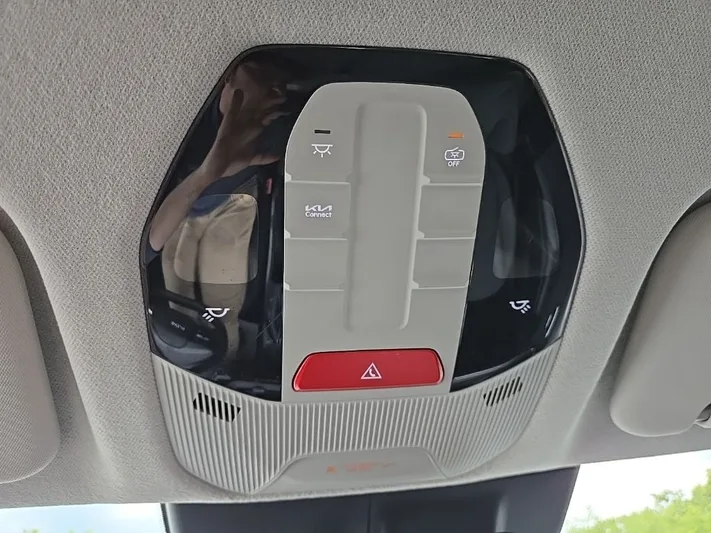 2025 Kia K4 - view 27