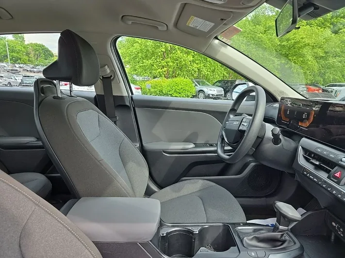 2025 Kia K4 - view 34