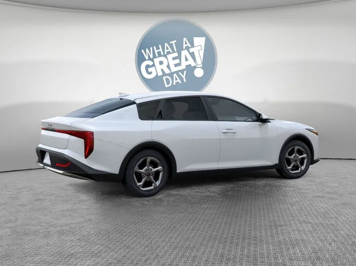 2026 Kia K4 - view 6