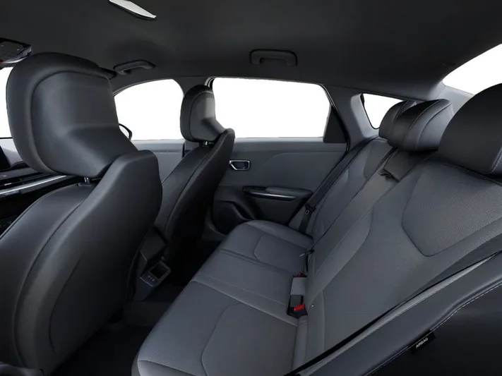 2026 Kia K4 - view 18