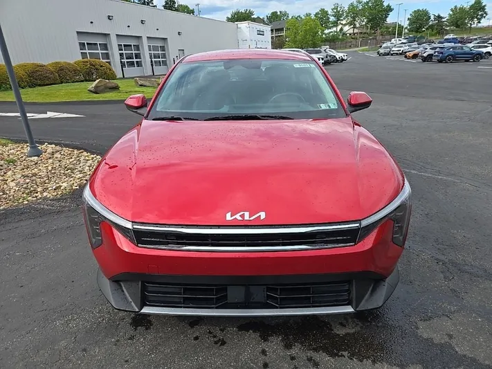 2025 Kia K4 - view 9