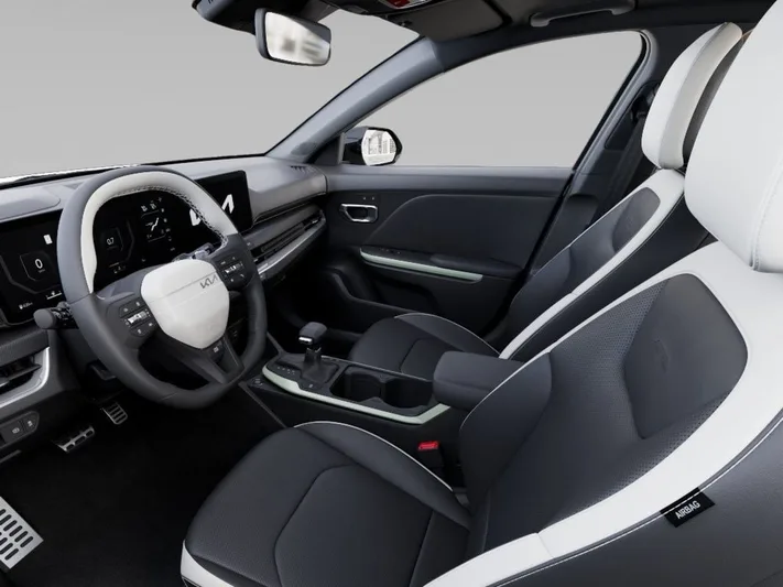 2026 Kia K4 - view 17