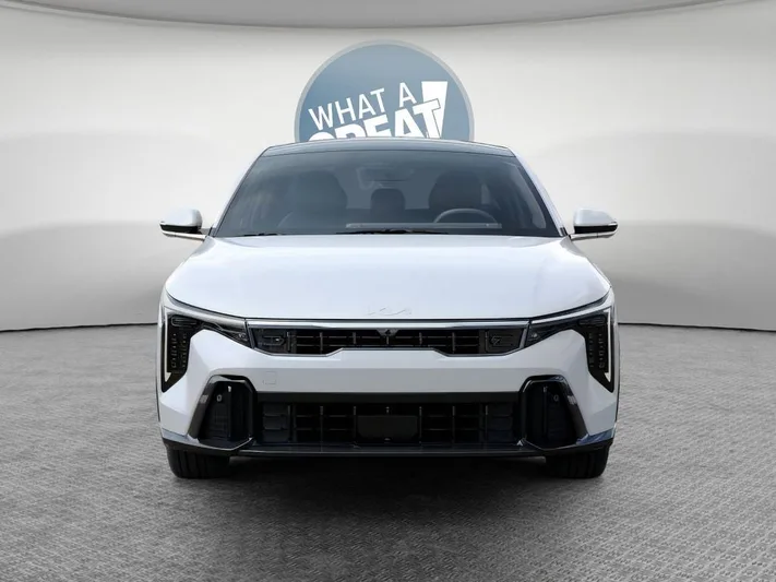 2025 Kia K4 - view 2