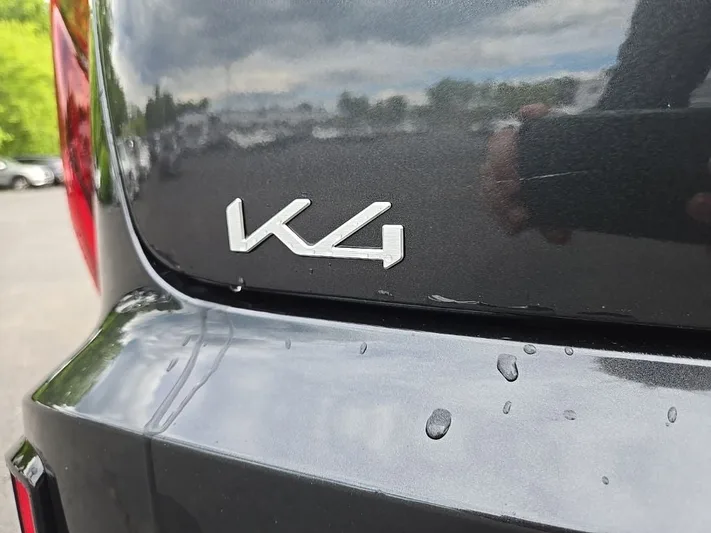 2025 Kia K4 - view 6