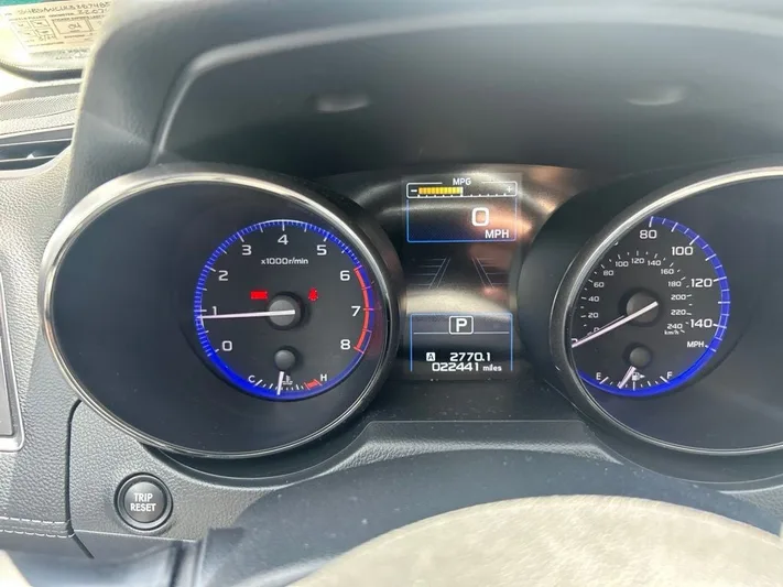 2019 Subaru Outback - view 4
