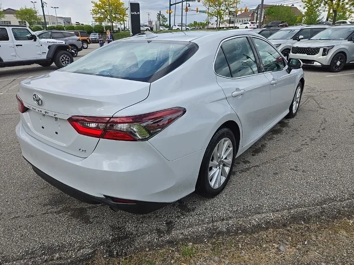 2023 Toyota Camry - view 3