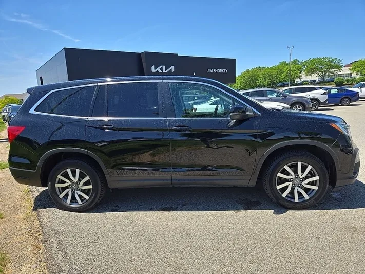 2022 Honda Pilot - view 2