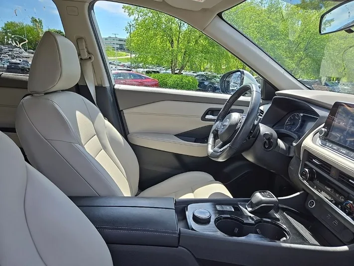 2023 Nissan Rogue - view 31